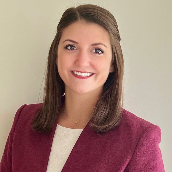 Meet your Posher, Laura - Picture 1 of 1